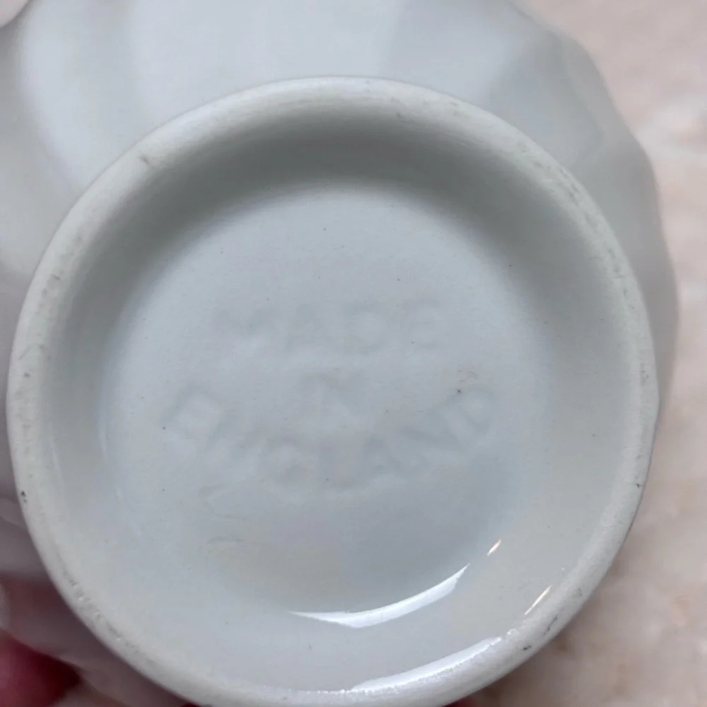 Vintage Johnson Brothers Snow White Swirl Sugar Bowl/w Lid and Creamer